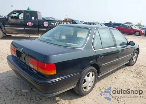 1993 Honda Accord 10Th Anniversary из США, поврежденный, VIN 1HGCB7694PA163391
